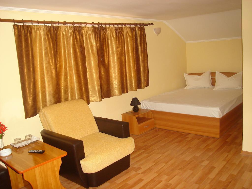 Pensiunea Mara Baiculesti Quarto foto
